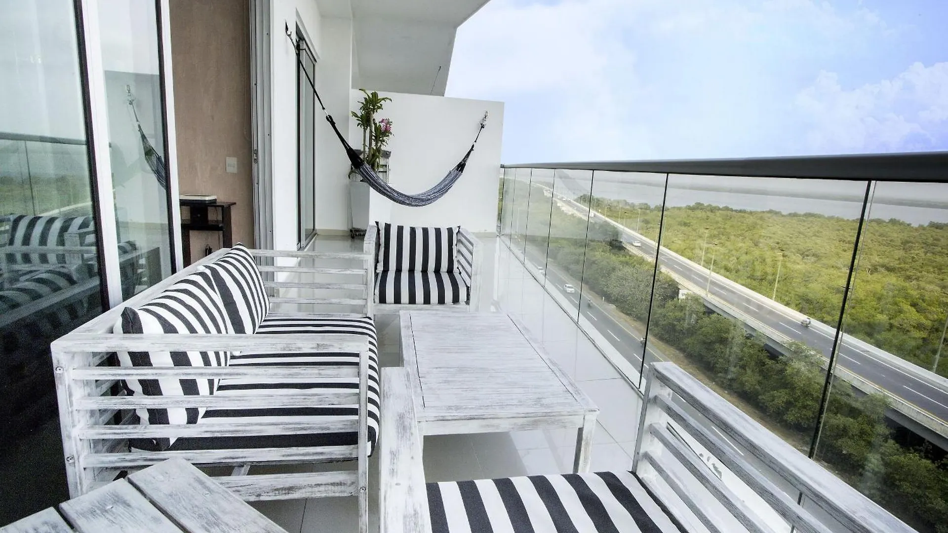 Condominio Frente Al Mar Con Acceso Directo A La Playa Morros Epic. Cartagena 0*,