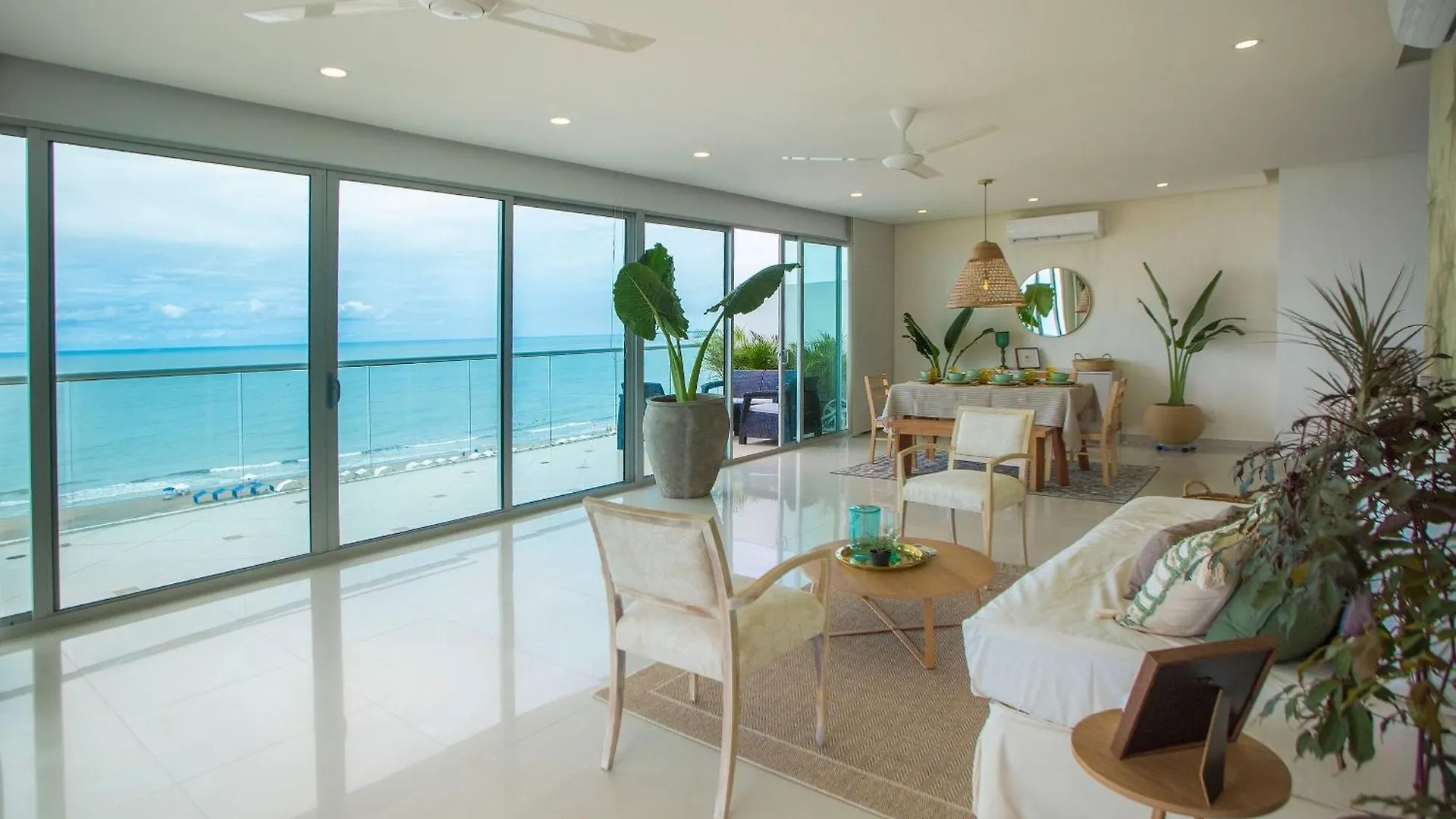 Condominio Frente Al Mar Con Acceso Directo A La Playa Morros Epic. Cartagena 0*,